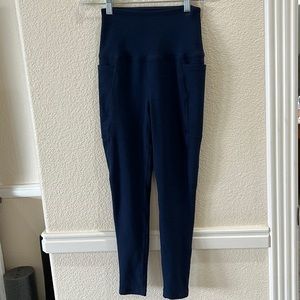 NWOT! Spacedye Navy Beyond Yoga 7/8 leggings Women’s Size S